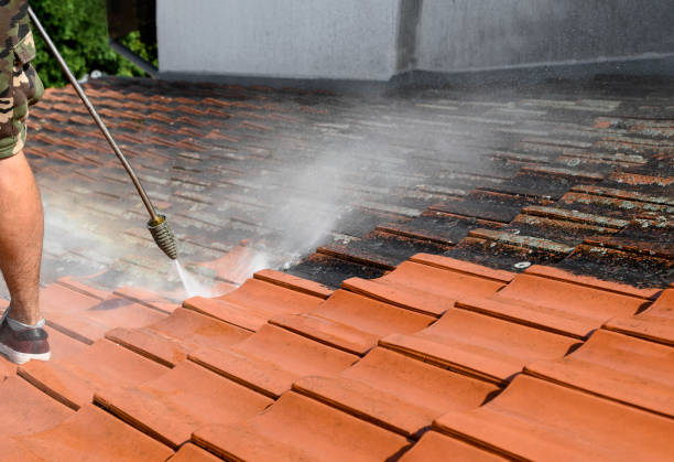 Best Commercial Building Pressure Washing  in Runaway Bay, TX